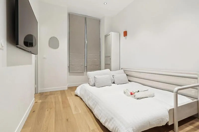 Lavie Maison Ac And Hot Tub Close Arc De Triomphe Paris Appartement