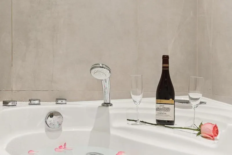 Apartment Lavie Maison Ac And Hot Tub Close Arc De Triomphe Paris